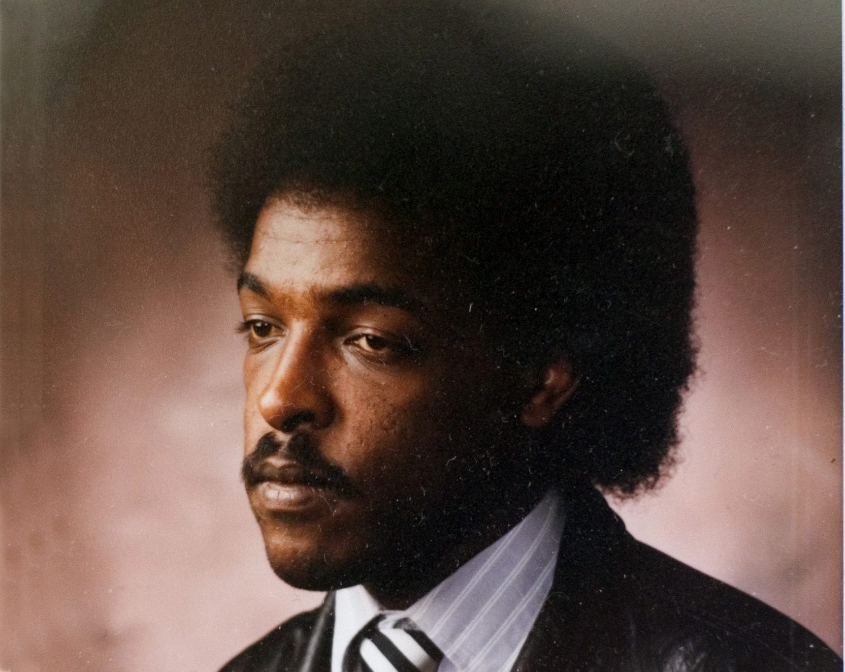 Portrait de Dawit Isaak.