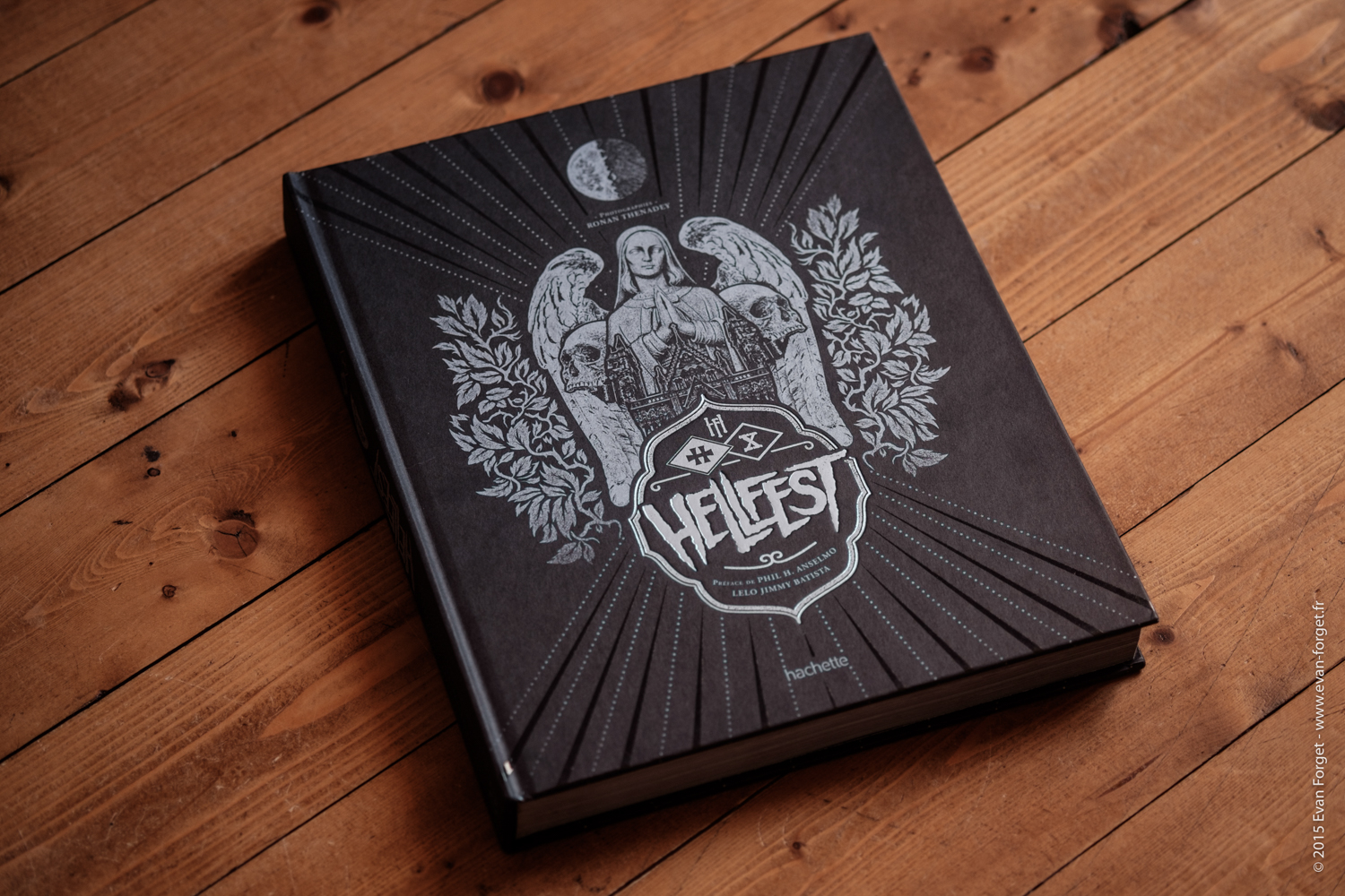 Livre du Hellfest par Evan FORGET / Edition Hachette Pratique